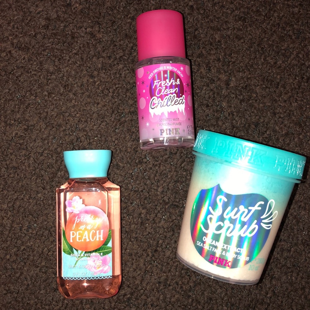 Scrub mist and body wash set!